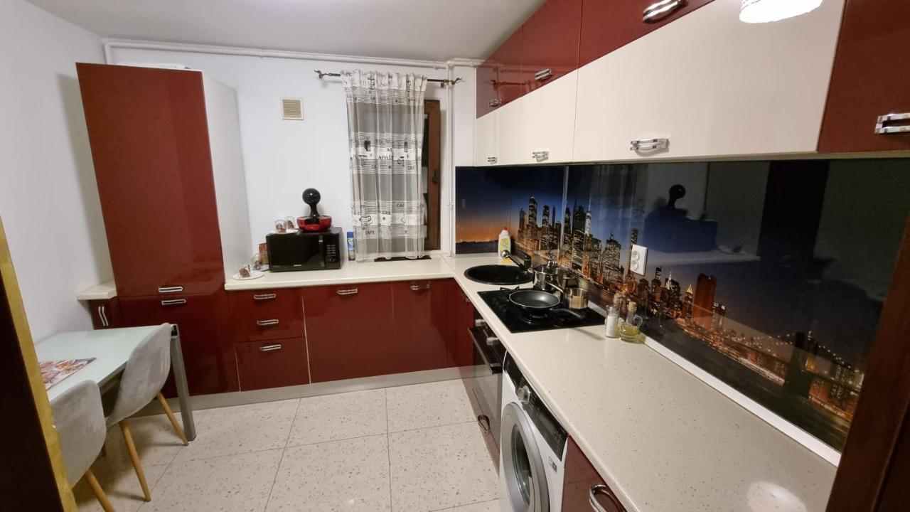 Stone Bridge Apartment Iasi Luaran gambar